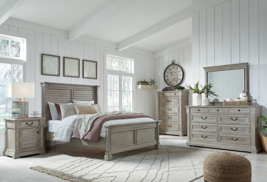 Moreshire Queen Bed with Dresser, Mirror & Night Stand *Discontinued*