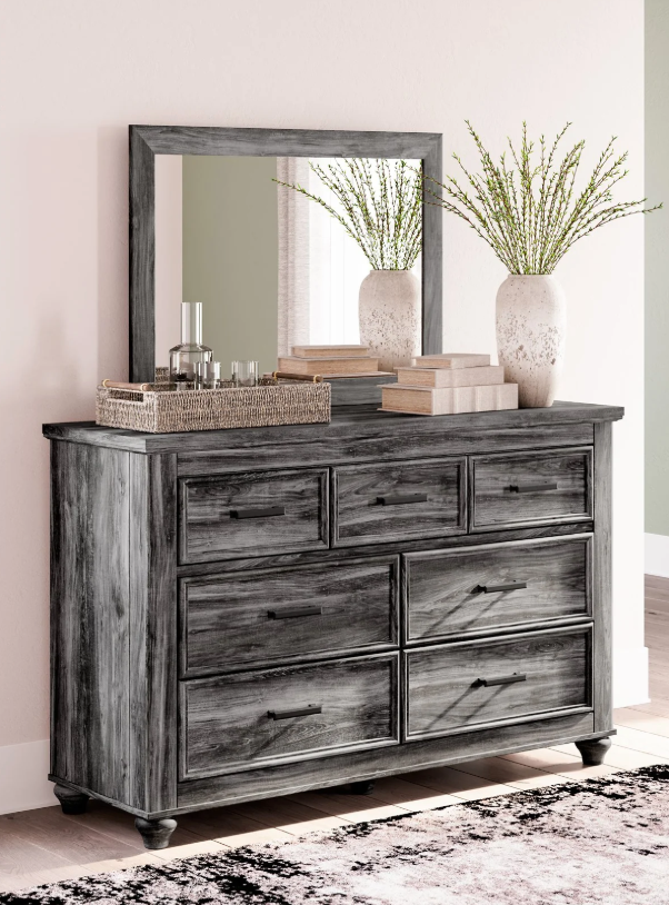 Thyven Queen Bed, Nightstand, Dresser & Mirror *Discontinued*