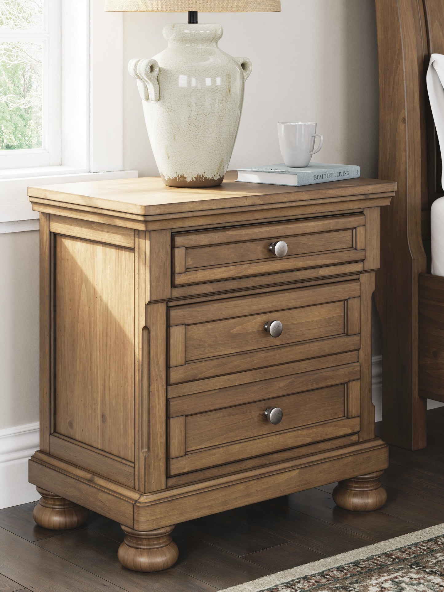 Vandenmore Queen Panel Bed with Mirrored Dresser, Chest and Nightstand