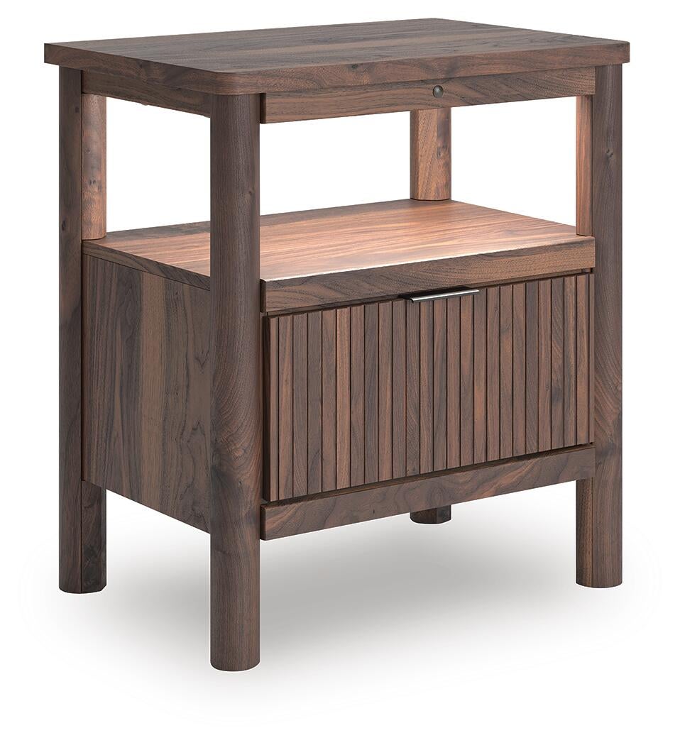 Pamytta Full Panel Bed, Dresser, Mirror and Nightstand